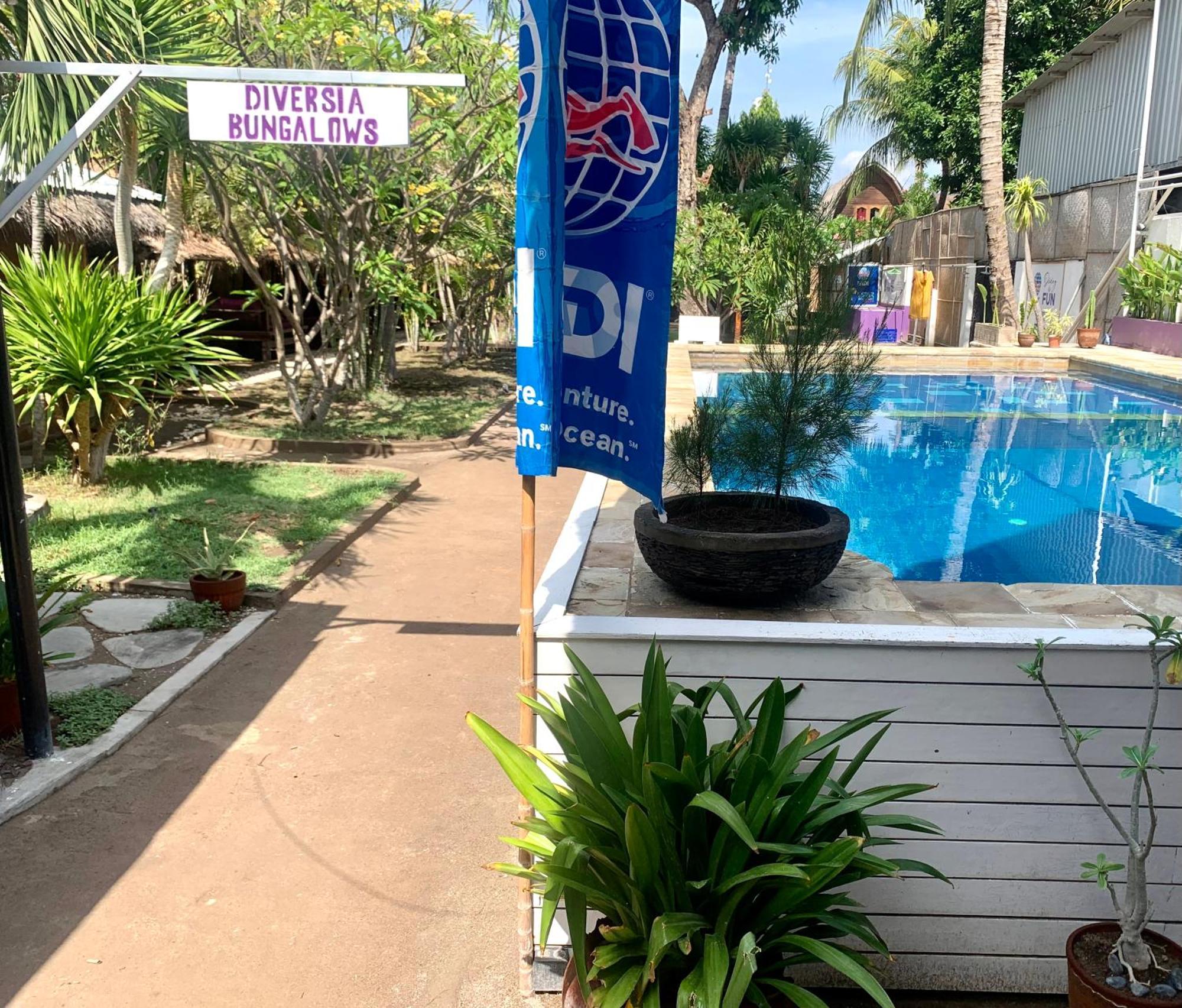Diversia Diving Club & Bungalows กีลีตราวางัน ภายนอก รูปภาพ