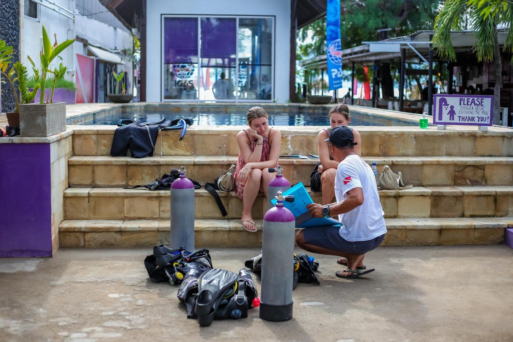 Diversia Diving Club & Bungalows กีลีตราวางัน ภายนอก รูปภาพ
