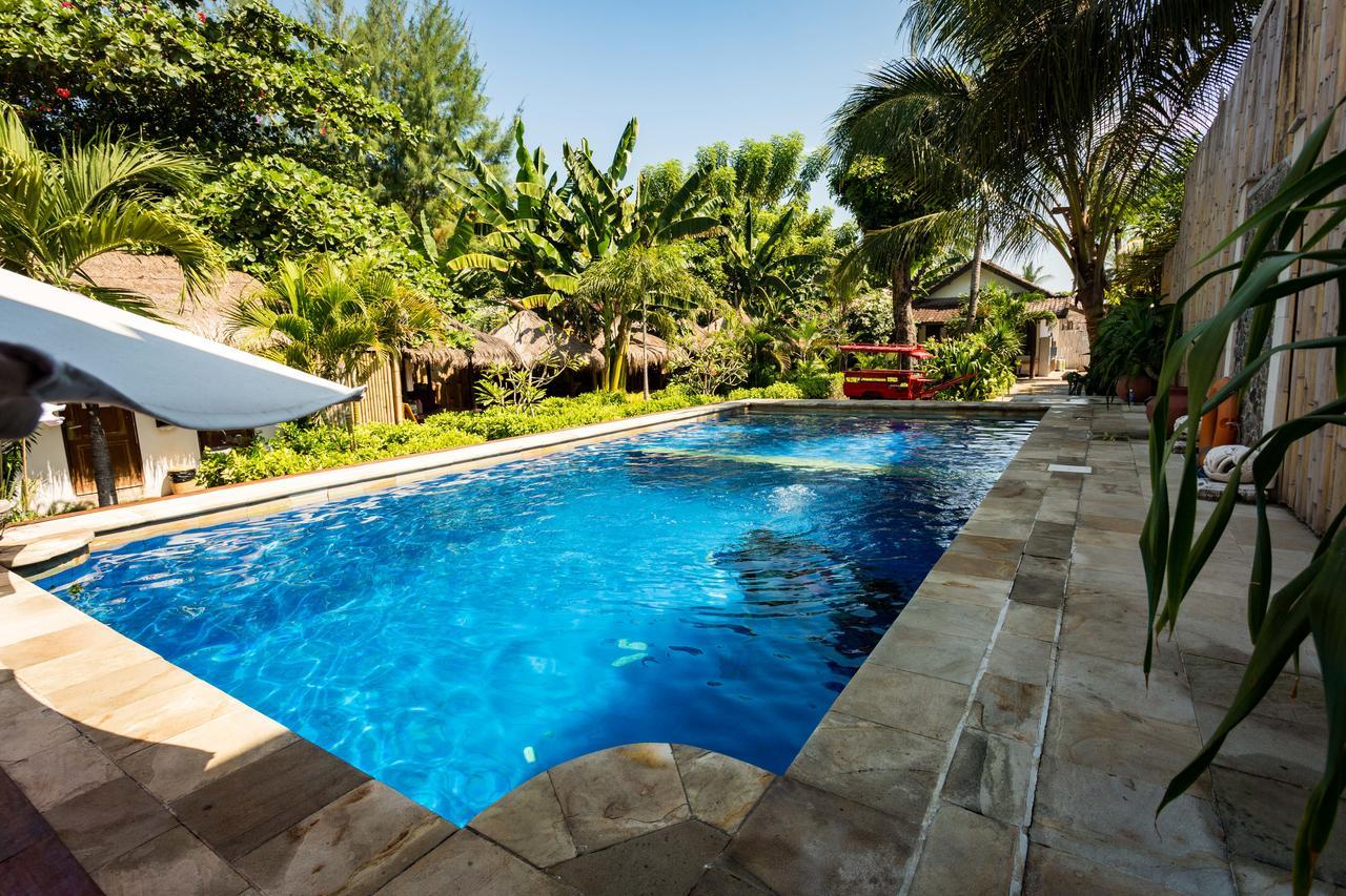 Diversia Diving Club & Bungalows กีลีตราวางัน ภายนอก รูปภาพ